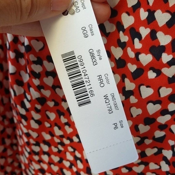 J Crew Silk Cold-Shoulder Top Heart Print Nwt - Picture 8 of 8